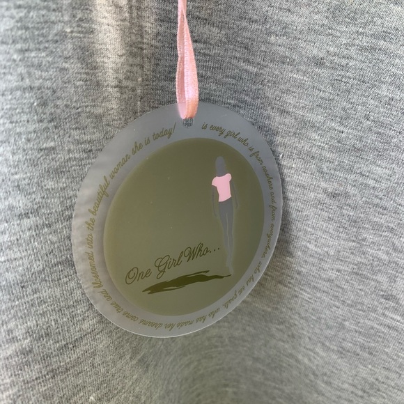 NWT Faux fur lined zip-up hoodie - Picture 8 of 8